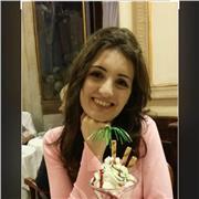 Laureata in giurisprudenza e diplomata al liceo classico